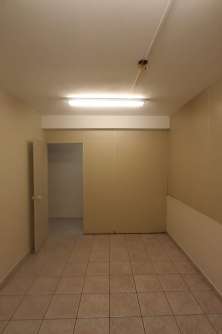 2° andar, 1° sala a direita.