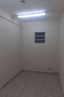 2° andar, 1° sala a direita_002