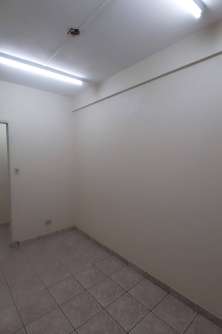 2° andar, 1° sala a direita_004