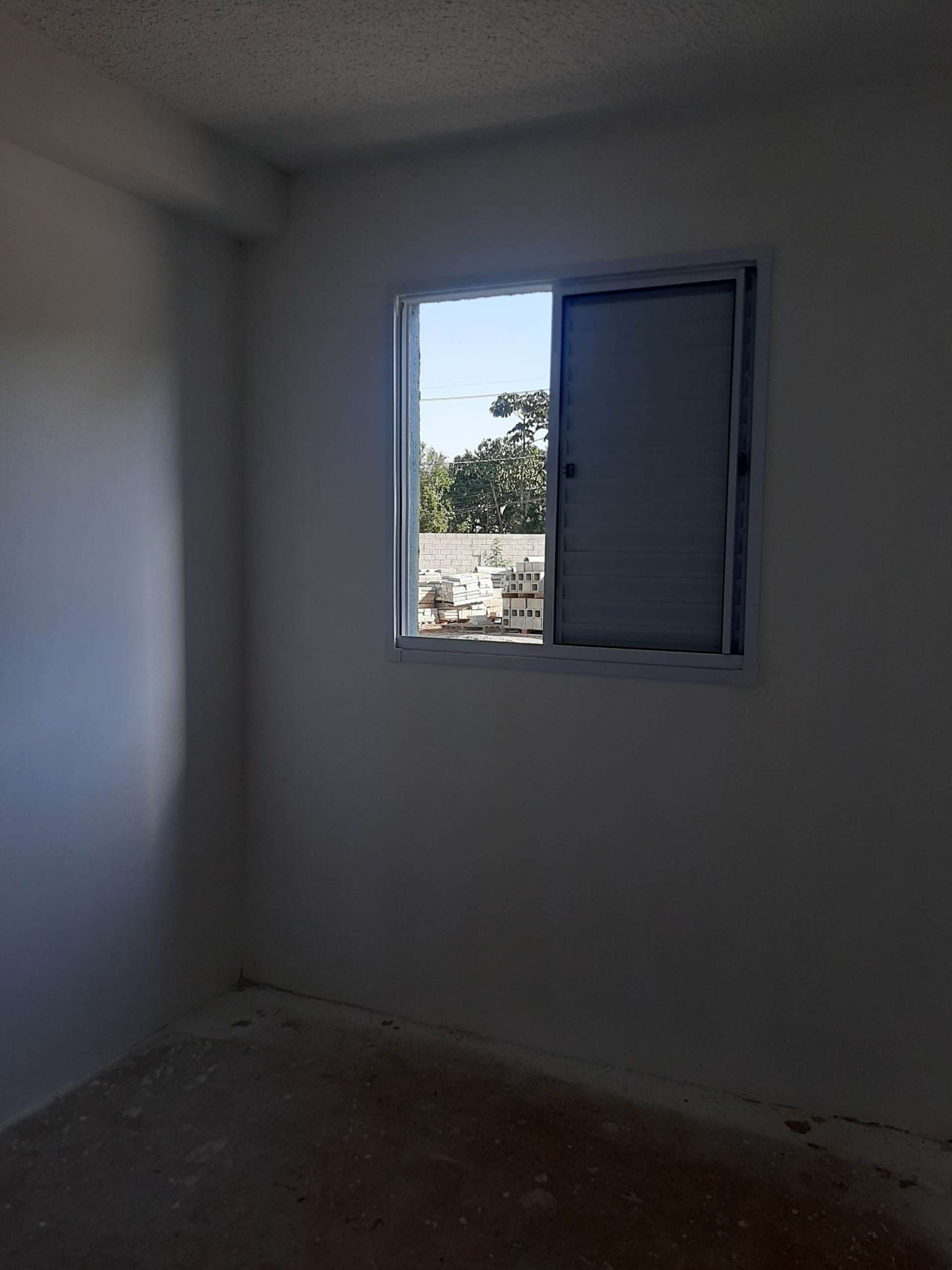 Quarto (esquerda)_003