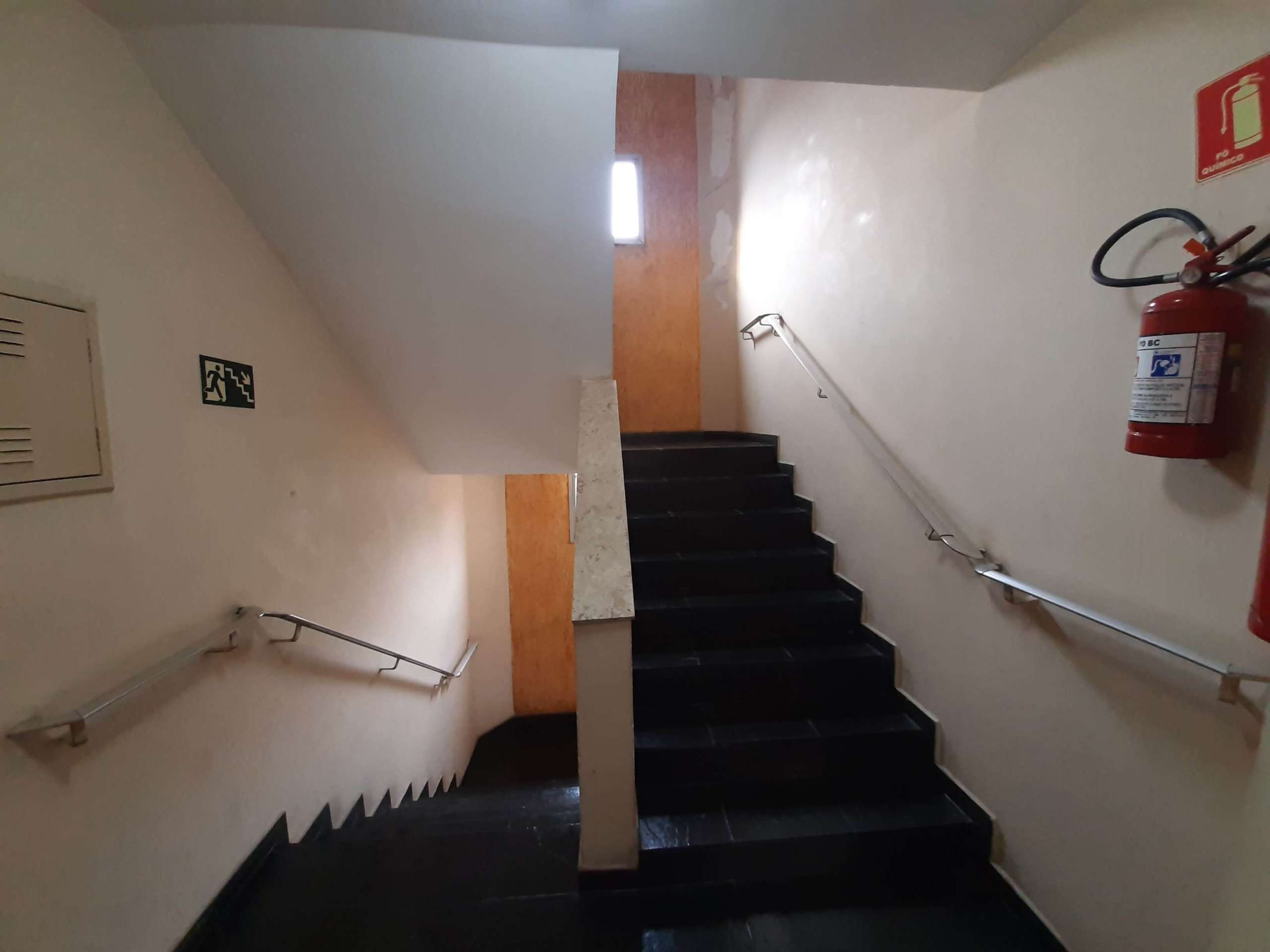 Escadas.