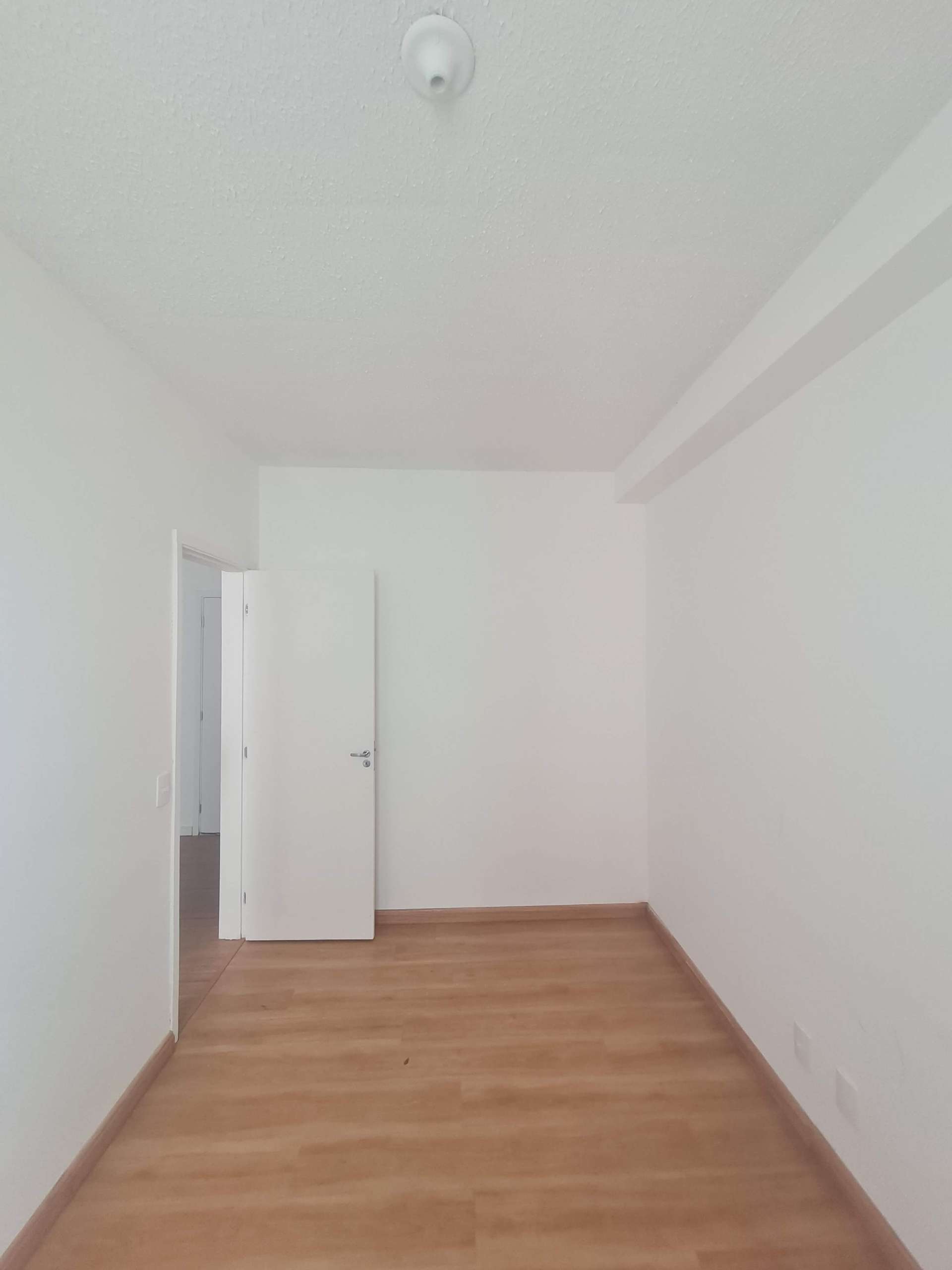Quarto (esquerda)_004