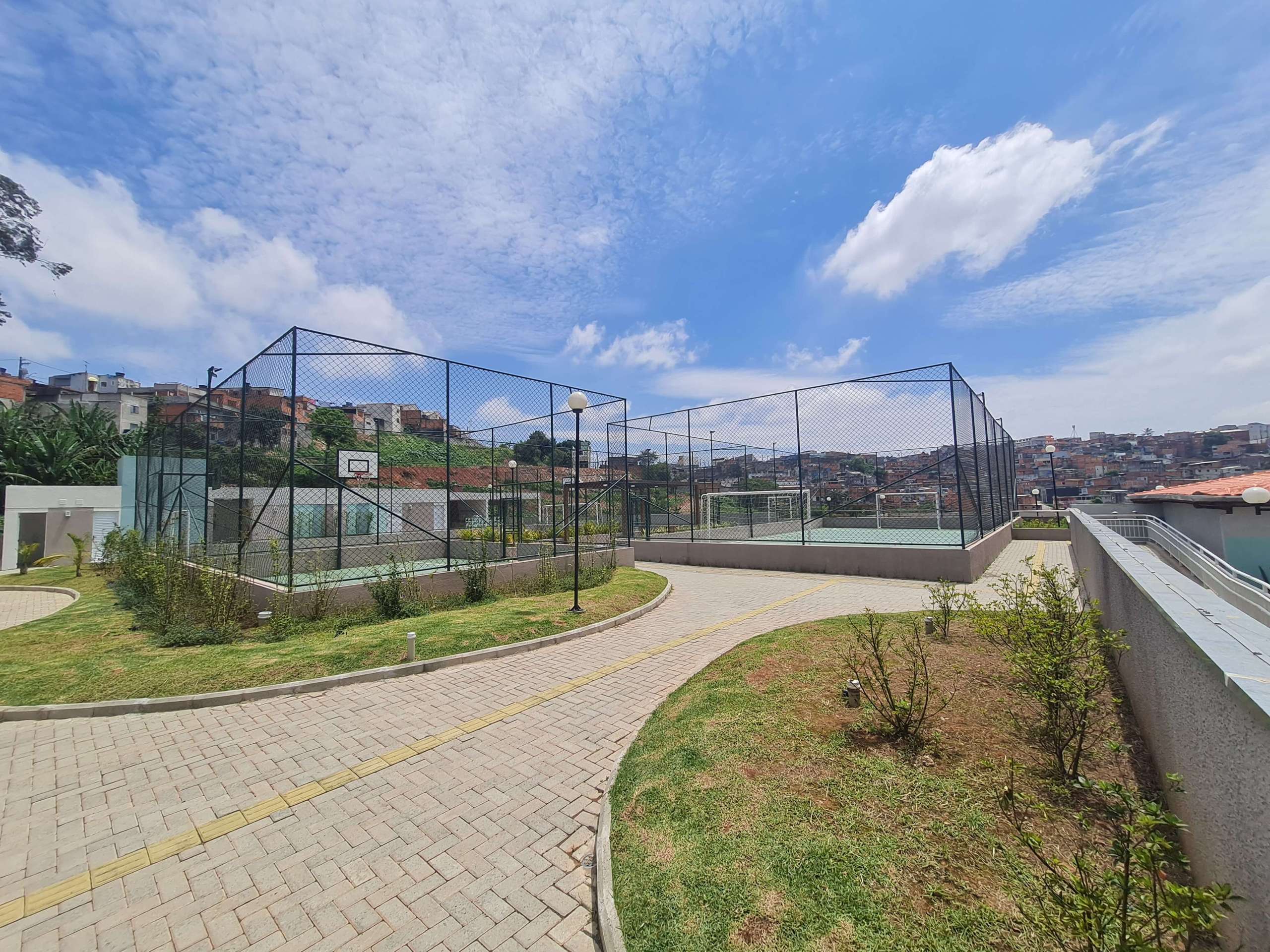 Área das quadras, espaço gourmet e piscinas_001