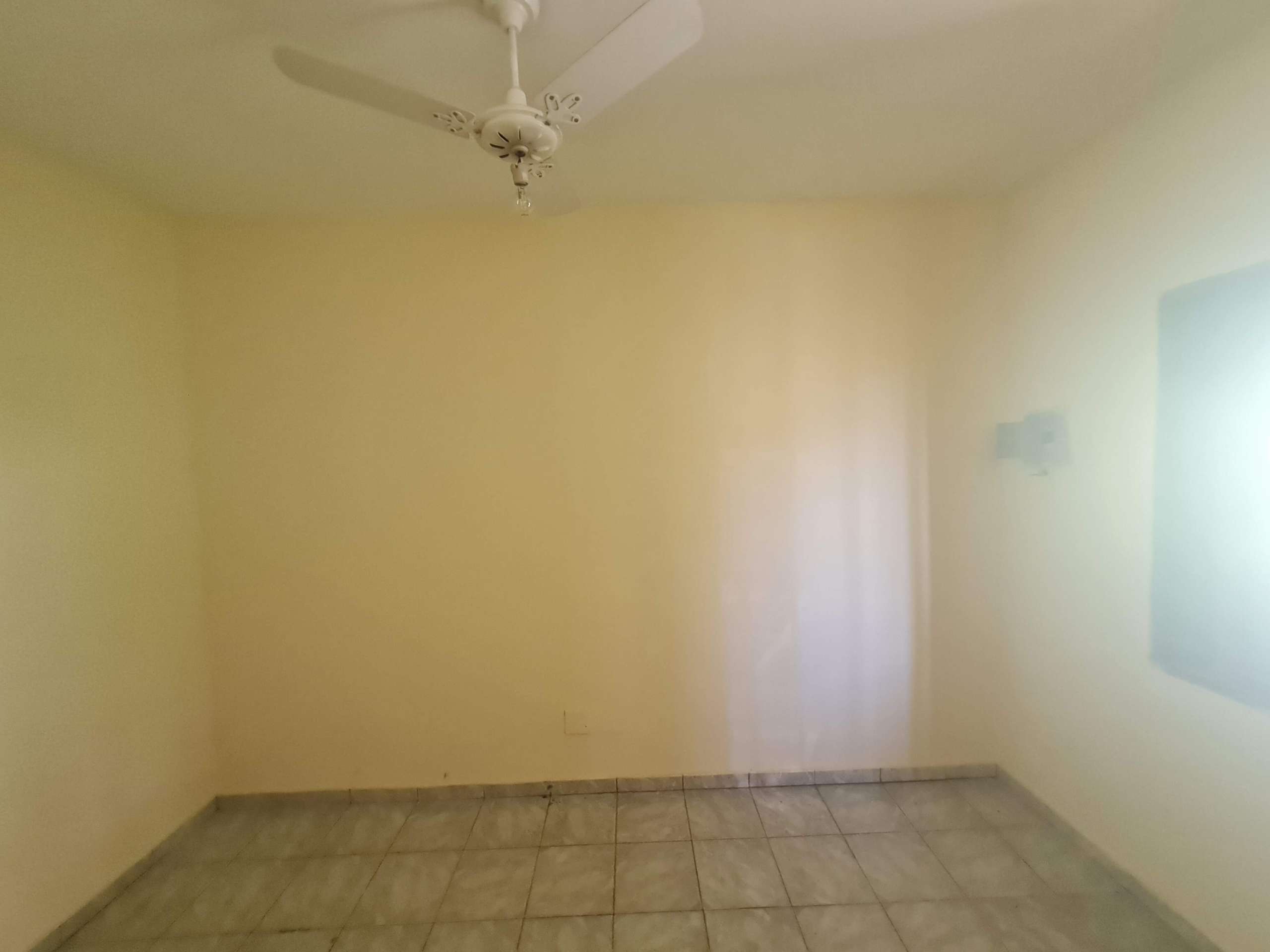 Quarto da frente (casa principal)_004
