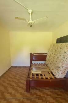 Quarto dos fundos (casa principal)_001