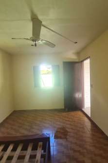 Quarto dos fundos (casa principal)_002