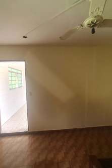 Quarto dos fundos (casa principal)_005