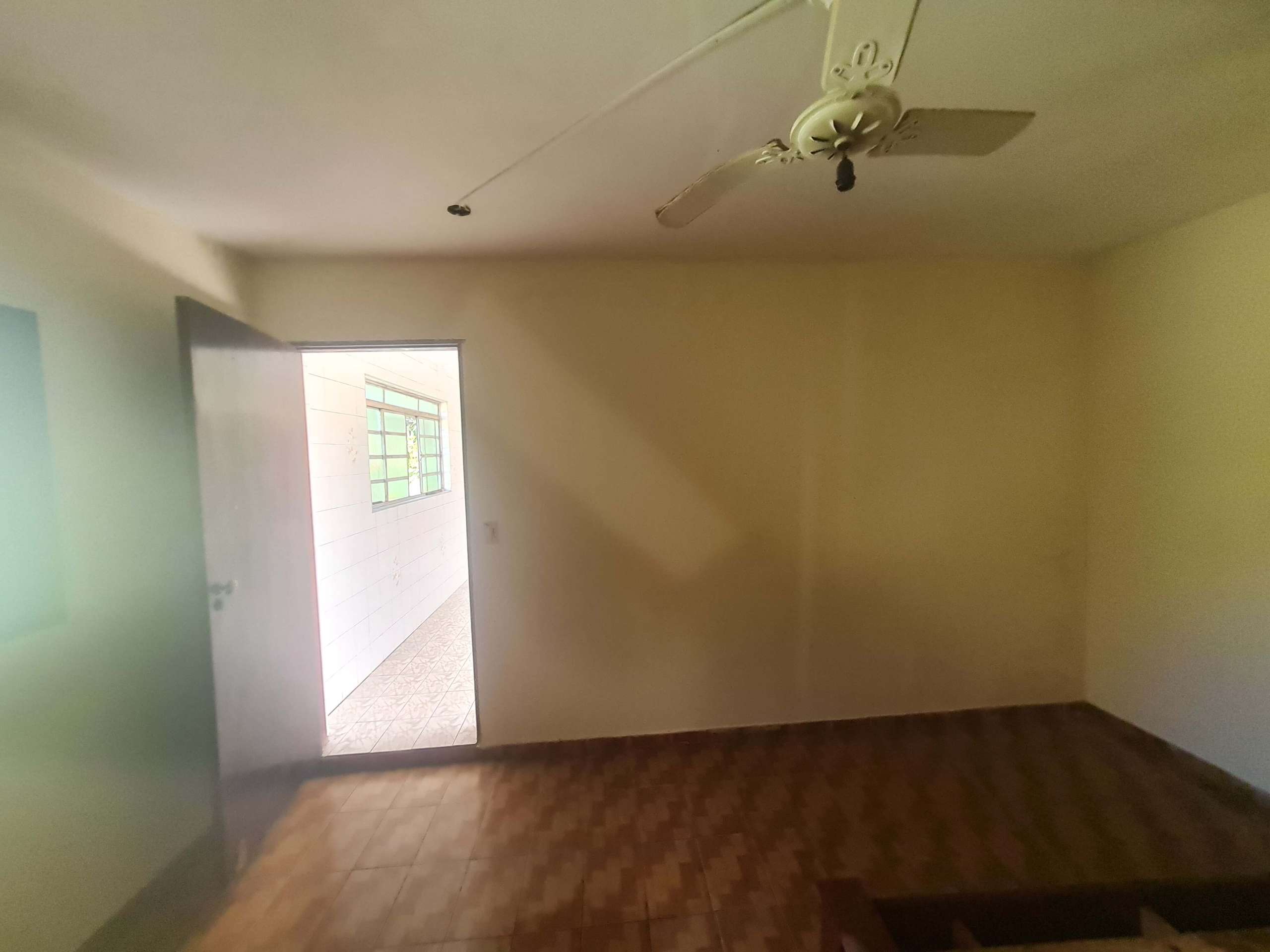 Quarto dos fundos (casa principal)_005