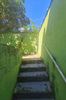 Escada do corredor casa secundárias.