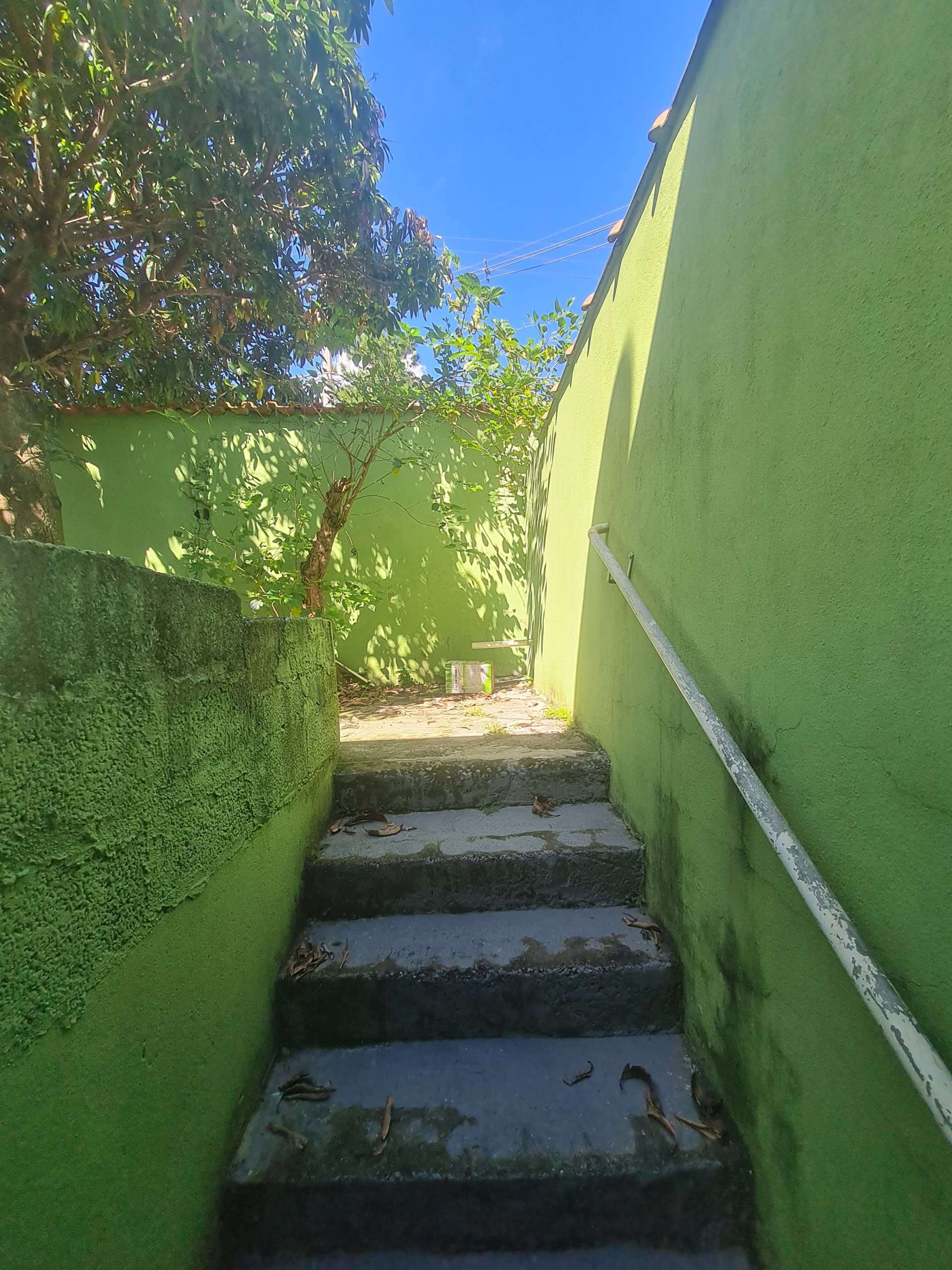 Escada do corredor casa secundárias.