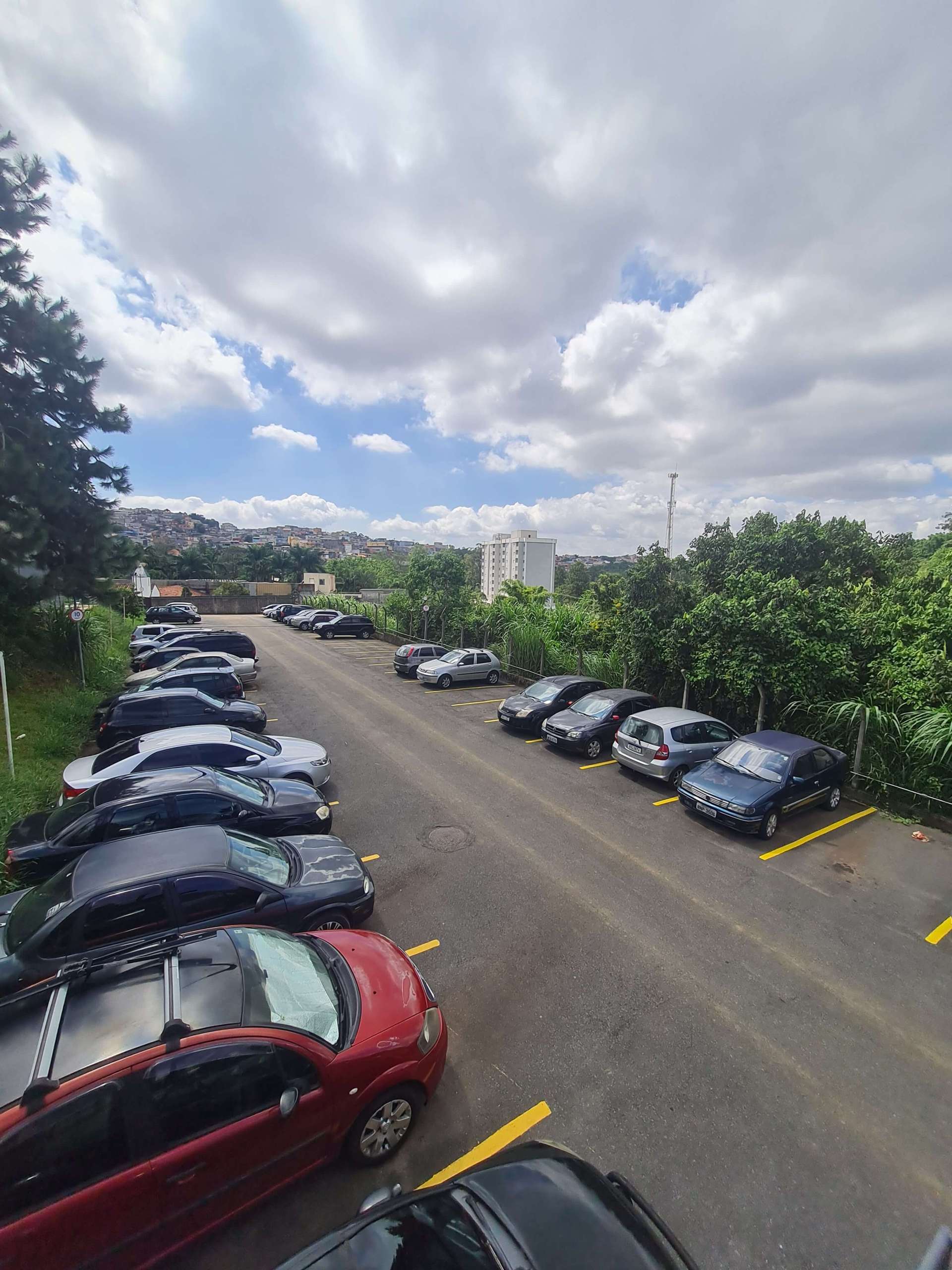 Estacionamento.