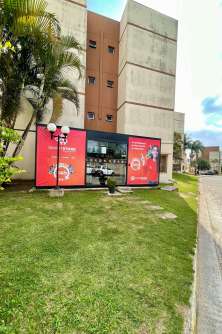 Loja conveniência.