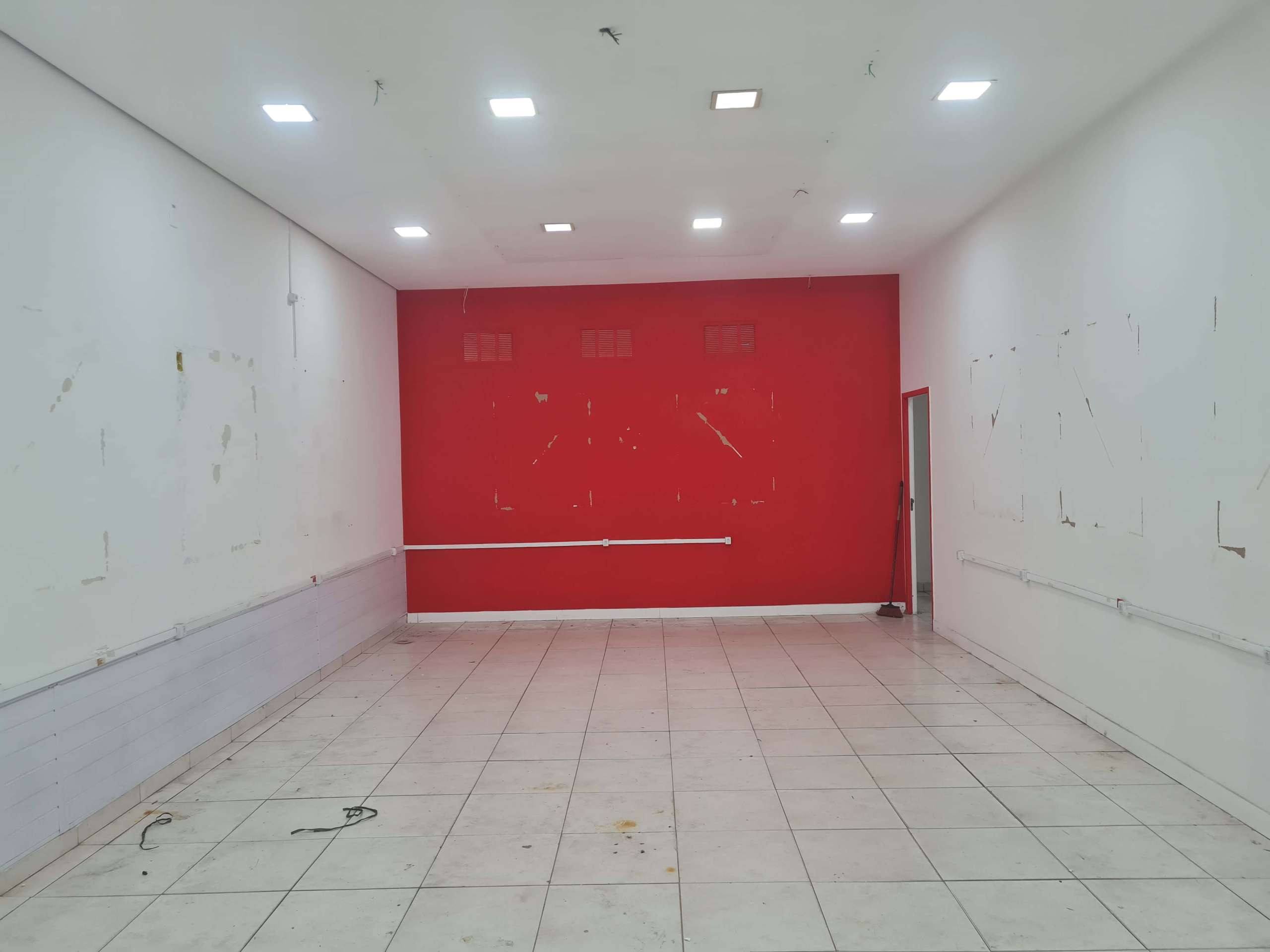 Salão, área interna, frente_004