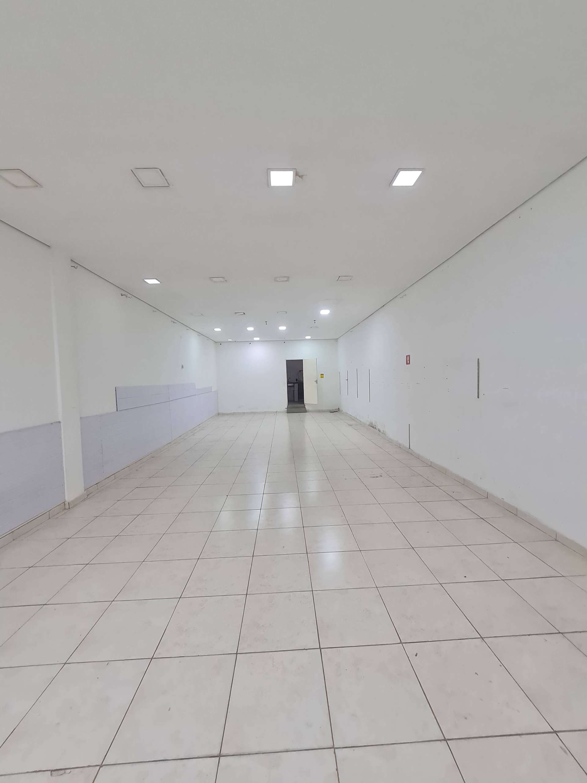 Salão, área interna, fundos_002