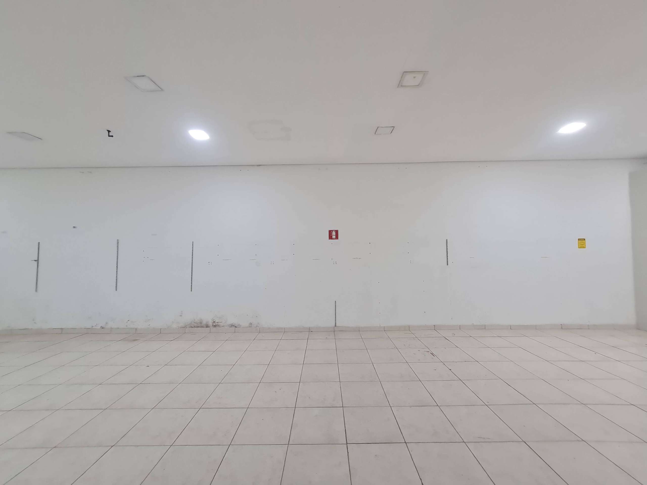 Salão, área interna, fundos_004