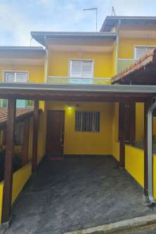 Garagem e sacada.