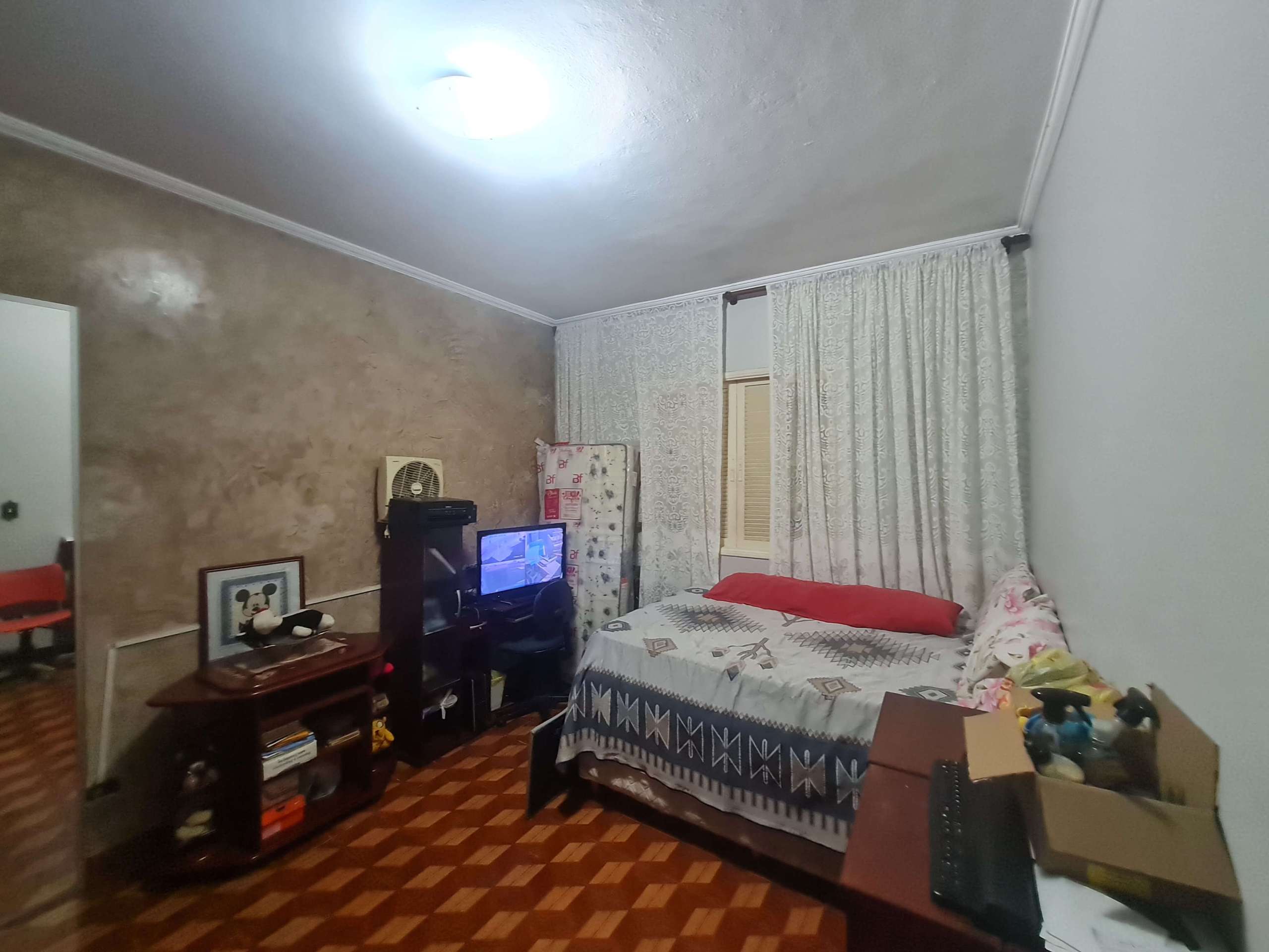 Quarto dos fundos (casa da frente).