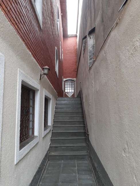 Corredor lateral (quintal).