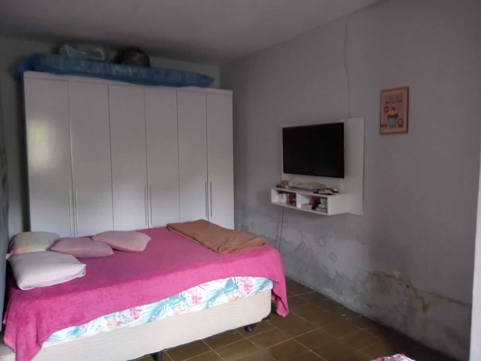 Quarto 2 (casa principal).