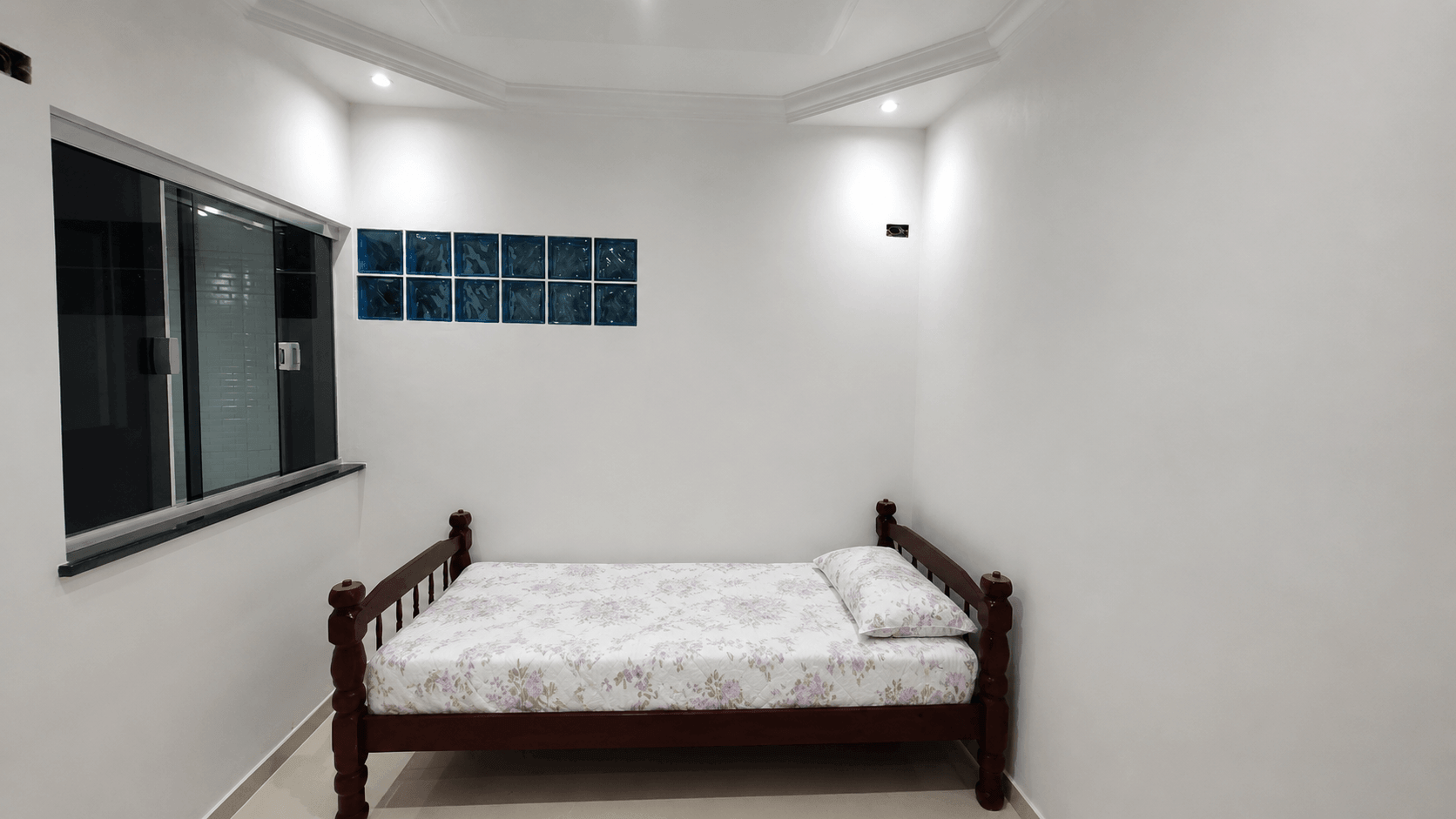 Quarto (fundos)_001